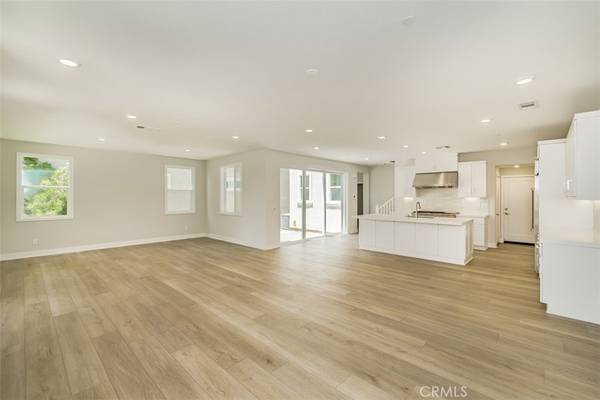 Irvine, CA 92618,216 Chorus