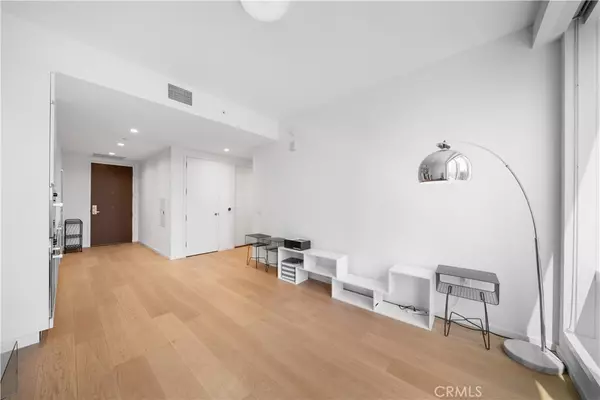 Los Angeles, CA 90017,877 Francisco ST #2503