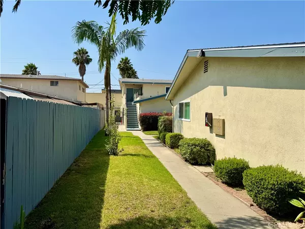 Anaheim, CA 92804,3238 W Cabot DR