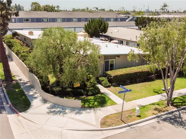 Costa Mesa, CA 92626,101 Clearbrook LN