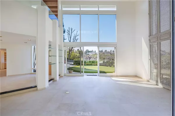 Newport Beach, CA 92660,2 Inverness LN