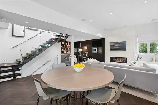 Corona Del Mar, CA 92625,3731 5th AVE