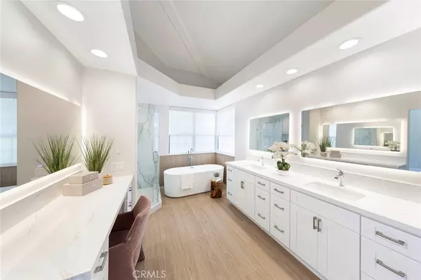 Newport Beach, CA 92660,90 Ocean vista