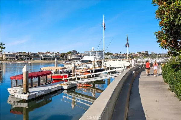 Newport Beach, CA 92662,115 N Bay Front