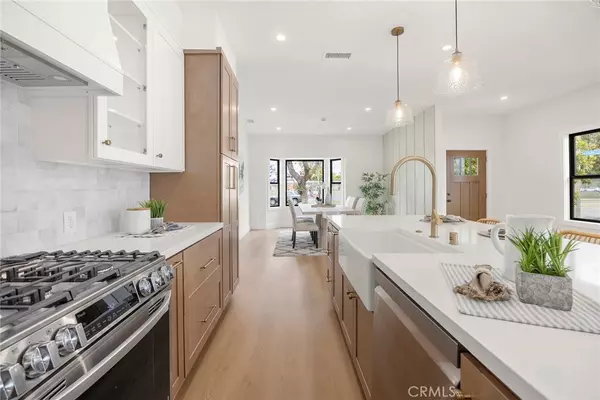 5702 E Huntdale ST, Long Beach, CA 90808