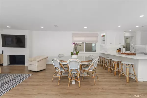 Newport Beach, CA 92663,255 Colton ST