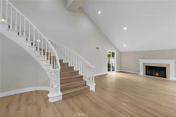 Newport Beach, CA 92660,1 Weymouth CT