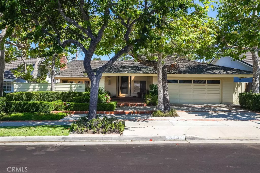 Newport Beach, CA 92660,1924 Port Cardiff PL