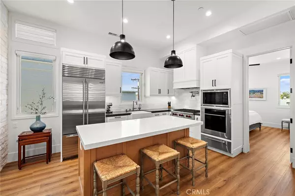 Corona Del Mar, CA 92625,611 .5 Jasmine AVE