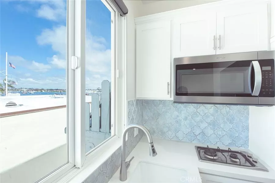 305 1/2 Main ST #8, Newport Beach, CA 92661