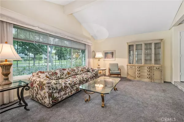 Irvine, CA 92604,16 E Yale Loop #28