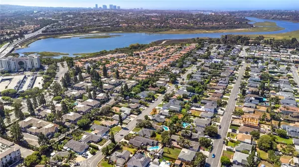 Newport Beach, CA 92660,20111 Spruce Avenue
