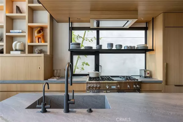 Newport Beach, CA 92663,2910 Lafayette AVE