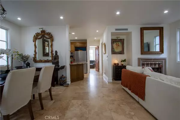 Corona Del Mar, CA 92625,407 1/2 Goldenrod