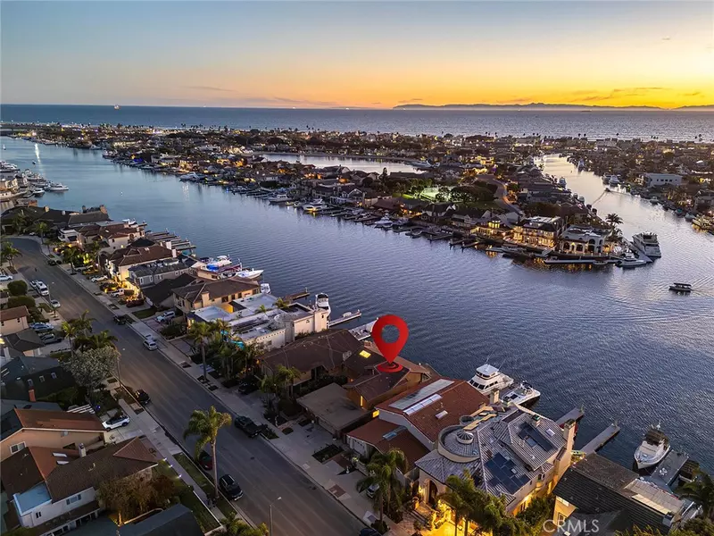 16611 Carousel LN, Huntington Beach, CA 92649