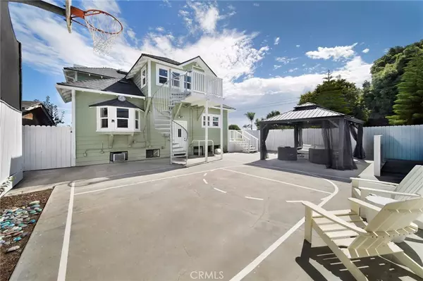 Laguna Beach, CA 92651,980 Catalina ST