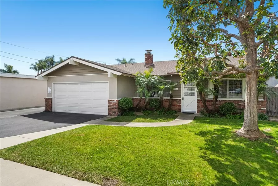 375 Woodland Pl #A, Costa Mesa, CA 92627