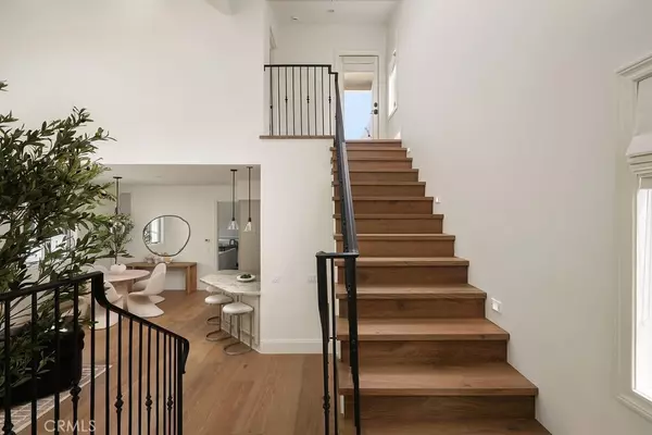 Corona Del Mar, CA 92625,412 1/2 Goldenrod