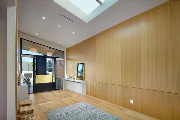 Corona Del Mar, CA 92625,333 Milford DR