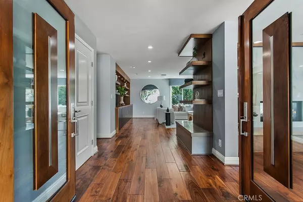Newport Beach, CA 92660,2215 Arbutus ST