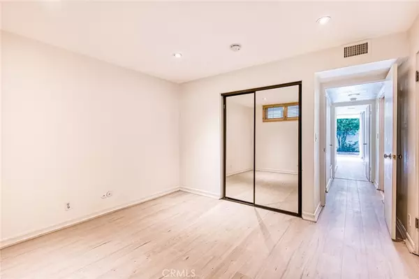 Corona Del Mar, CA 92625,737 Avocado Avenue