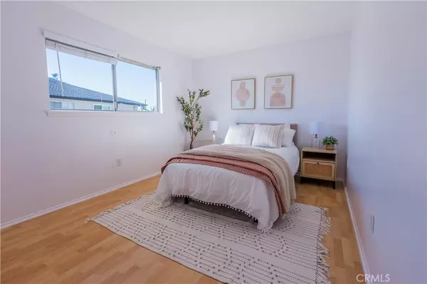 Huntington Beach, CA 92647,16637 Viewpoint LN
