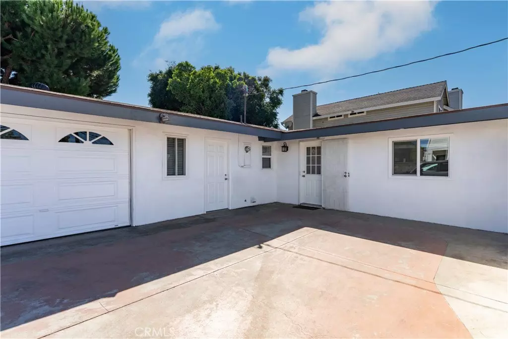 Costa Mesa, CA 92627,777 18th Street #B