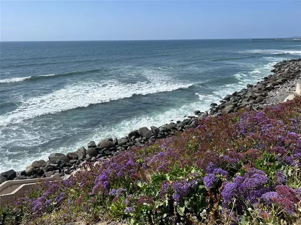 San Diego, CA 92107,1561 Ocean Front Street