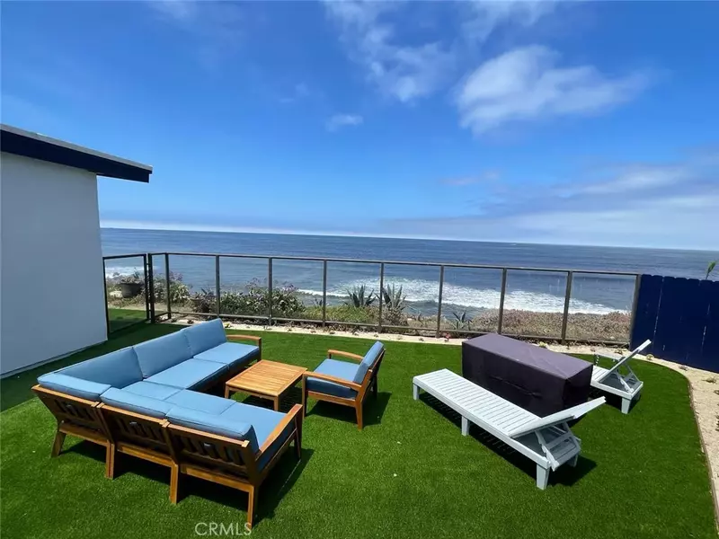 1561 Ocean Front Street, San Diego, CA 92107