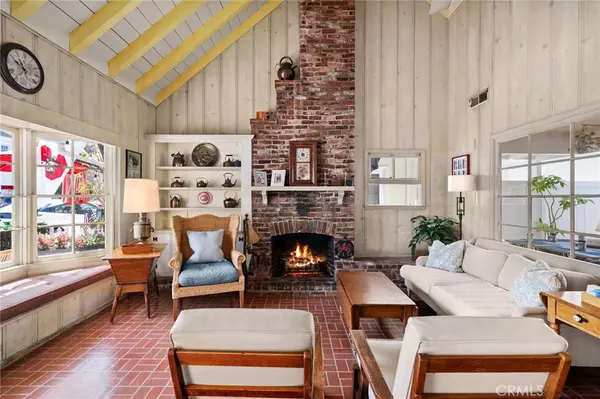 Newport Beach, CA 92662,117 Abalone