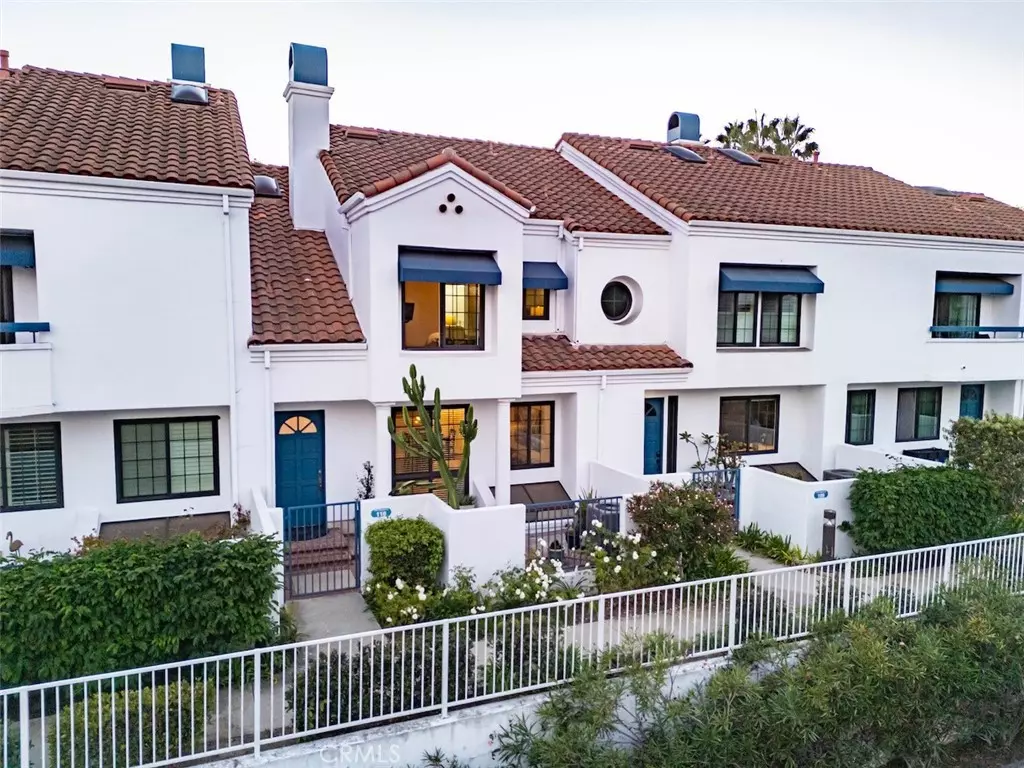 Huntington Beach, CA 92648,19451 Pompano Lane LN #110