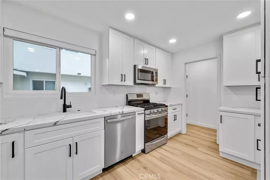 Costa Mesa, CA 92626,3036 Coolidge AVE #62