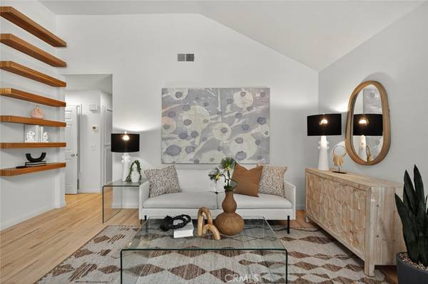 Newport Beach, CA 92660,105 Hartford