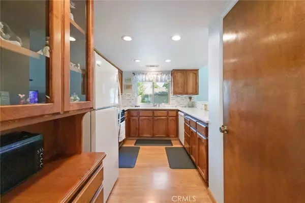 Visalia, CA 93292,2320 E Tulare