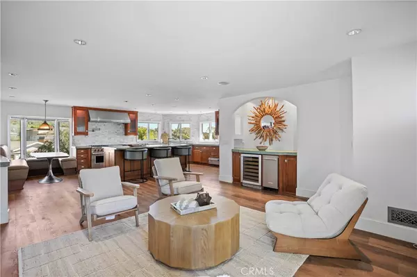 Corona Del Mar, CA 92625,609 Seaward