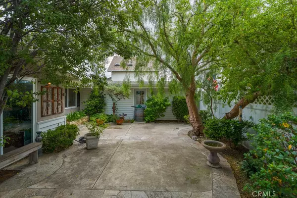 Costa Mesa, CA 92626,208 Dartmouth PL