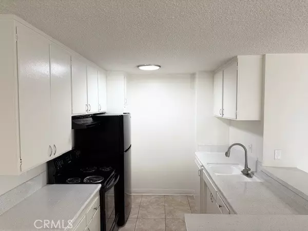 Palm Springs, CA 92262,686 E Cottonwood RD #7