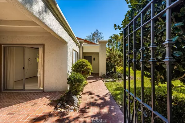 Laguna Woods, CA 92637,3504 Bahia Blanca W #C