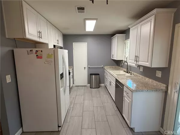 Rialto, CA 92376,1504 N Iris