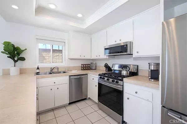 Newport Beach, CA 92663,203 Cedar ST #A & B