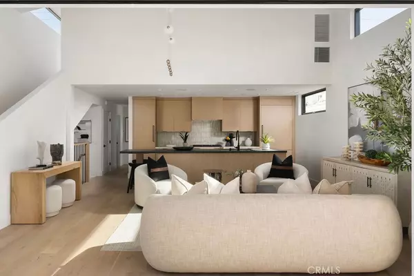 Corona Del Mar, CA 92625,512 1/2 Marigold AVE