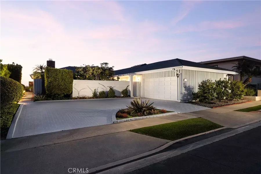 1007 White Sails WAY, Corona Del Mar, CA 92625