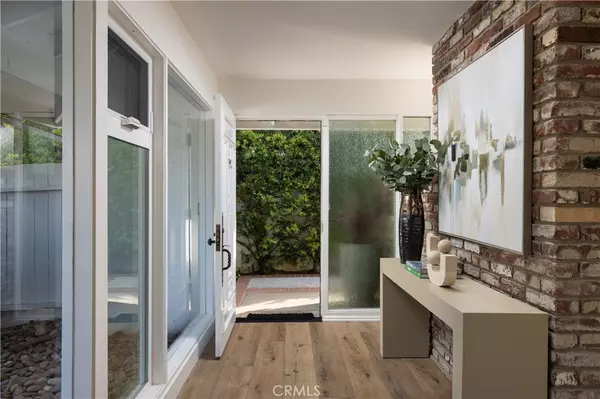 Corona Del Mar, CA 92625,1007 White Sails WAY