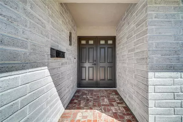 17472 Bellport CIR, Huntington Beach, CA 92649