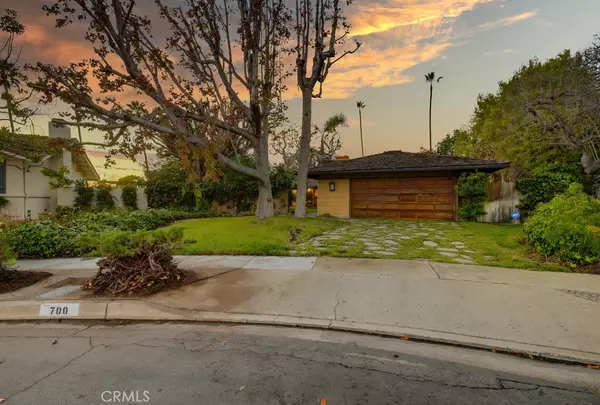 Newport Beach, CA 92660,700 Aleppo ST