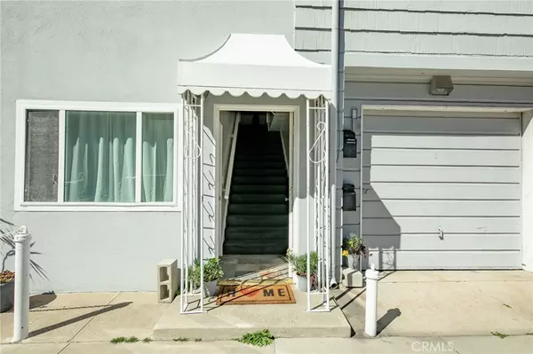 Newport Beach, CA 92661,311 E Edgewater #A