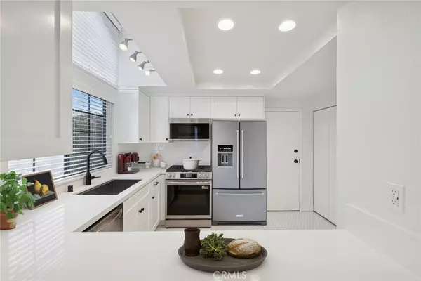 Newport Beach, CA 92663,505 Saint Andrews Rd #1