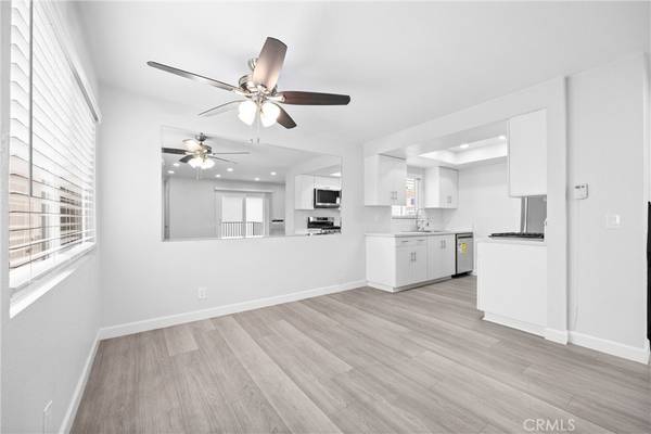 Huntington Beach, CA 92648,114 10th #C