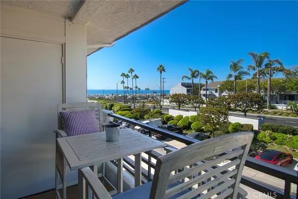 220 Nice LN #215, Newport Beach, CA 92663