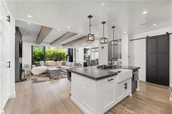 Newport Beach, CA 92661,2037 E Ocean